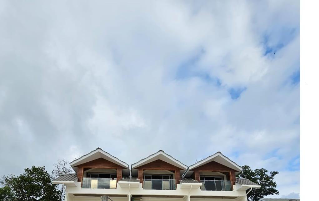 La Digue Luxury Beach & Spa エクステリア 写真